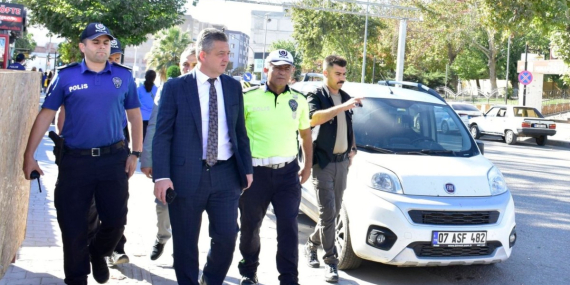 İl Emniyet Müdürü Arzum Nazman, trafik güvenliği için sahada