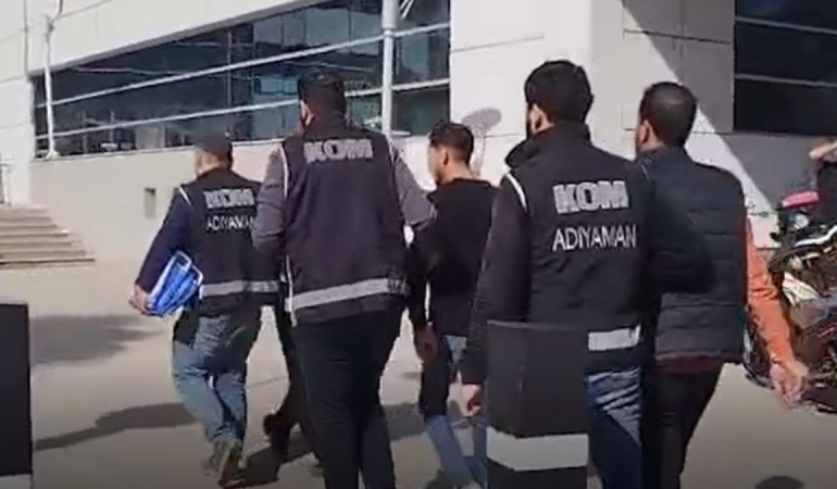Adıyaman’da kaçak elektronik eşya operasyonu: 2 şüpheli adliyeye sevk edildi  - Videolu Haber