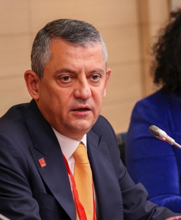 Özgür Özel: “Gazze’de barış için Sosyalist Enternasyonal Komisyonu devreye girmeli”