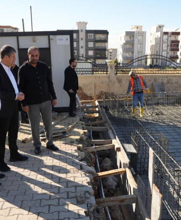 Adıyaman Belediyesi Ek Hizmet Binası’nda çalışmalar hız kazandı: Temel betonu döküldü  - Videolu Haber