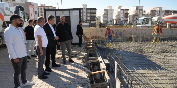 Adıyaman Belediyesi Ek Hizmet Binası’nda çalışmalar hız kazandı: Temel betonu döküldü  – Videolu Haber