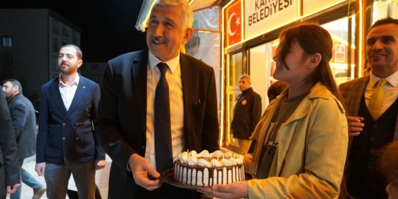 Kahta’da gençlerden Başkan Hallaç’a anlamlı sürpriz